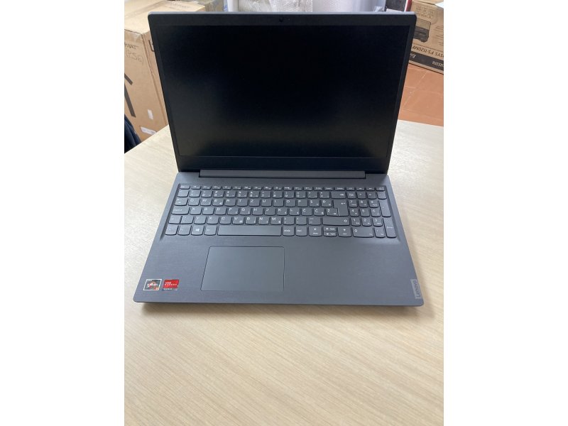 Lenovo V15 Ada Iron Grey Full Hd Ryzen 5 3500 8gb 256gb Ssd